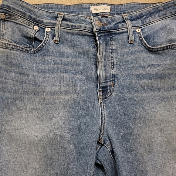 Madewell Kick Out Jeans Wome's Medium Wash Denim Blue Bootcut Jeans Size 32(14) - Picture 4 of 12